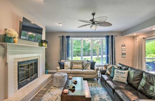 Salem Apartment | Lake Keowee Condo with Community Pool and Marina!