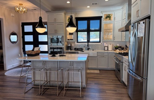 Seneca House | Lake Life Paradise- Luxury Waterfront Home On Lake Keowee