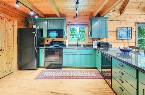 Sunset Cove House | Lake Lure Lodge in the Trees Sleeps Eight