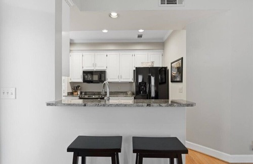 Greensboro Condo | Lake Oconee - Waterfront 3 BR, 3 BA condo inside Reynolds, Greensboro, GA.