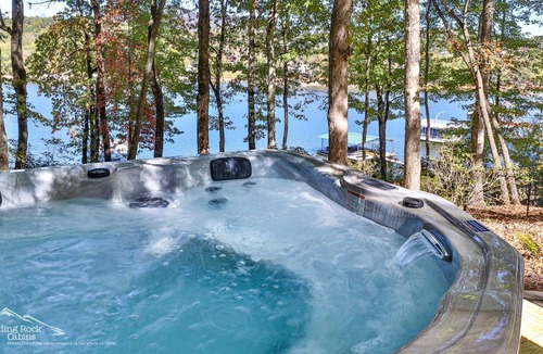 Hiawassee Cabin | Lake Reflections | Sleeps 6 | No Pet Fee | lakefront w/dock | paved | Hot Tub