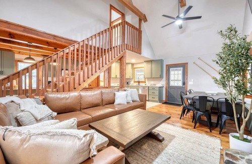 Hiawassee House | Lakefront Home & Guest House with Two Docks, and Breathtaking Mountain Views!