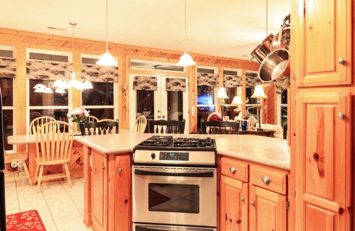 Russellville House | Lakefront home with private dock & boat landing!