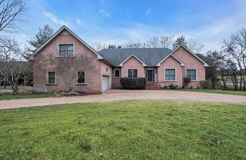 Mount Juliet House | LakeFront ♥ HotTub ♥ Dock ♥ 4BD4.5BA ♥ FreeParking