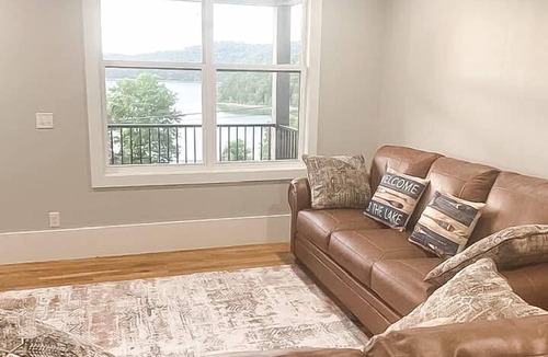 Silver Point House | LAKEVIEW OASIS at floating mill park on center hill lake