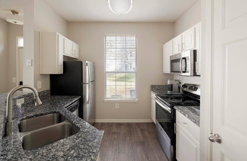 Murfreesboro Apartment | Landing | Amazing 1BD, Clubhouse, Gym
