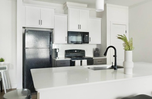 Asheville Apartment | Landing | Beautiful 1BD, Clubhouse, Gym