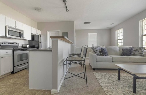 Canal Winchester Apartment | Landing | Beautiful 1BD, Pool, Clubhouse