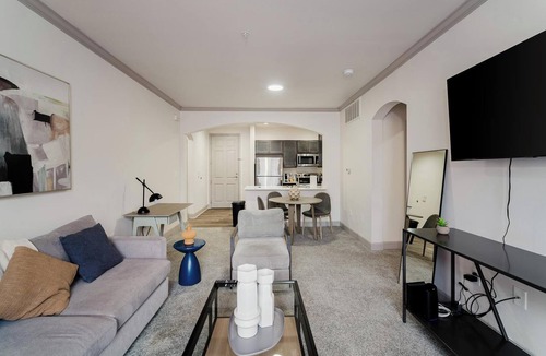 Corryville Apartment | Landing | Beautiful 2BD, Clubhouse, Pool