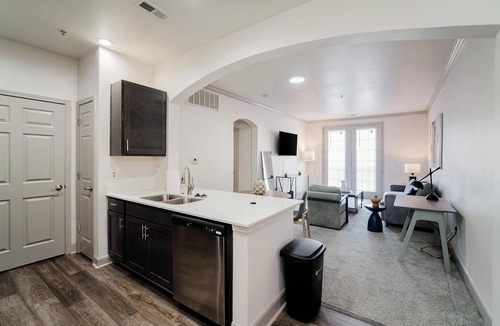 Corryville Apartment | Landing | Beautiful 2BD, Clubhouse, Pool