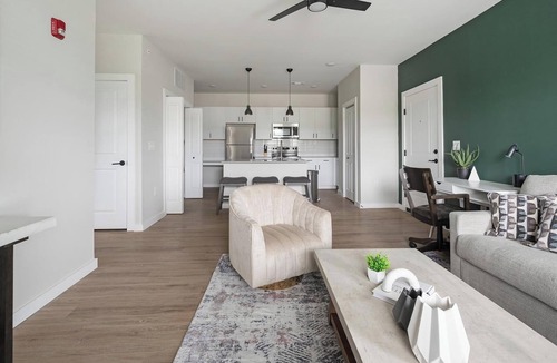 Knoxville Apartment | Landing | Beautiful 2BD, Gym