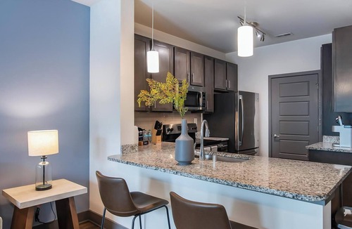 Hurstbourne Apartment | Landing | Chic 1BD, Clubhouse, Gym
