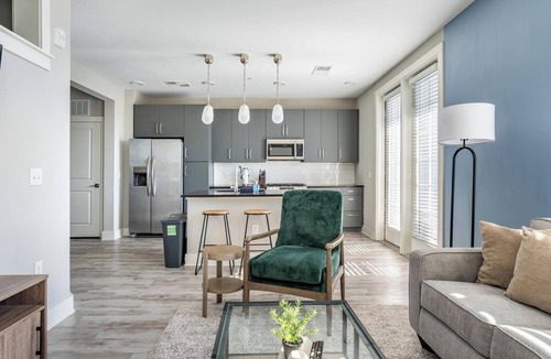 Savannah Apartment | Landing | Chic 1BD, Gym, Clubhouse