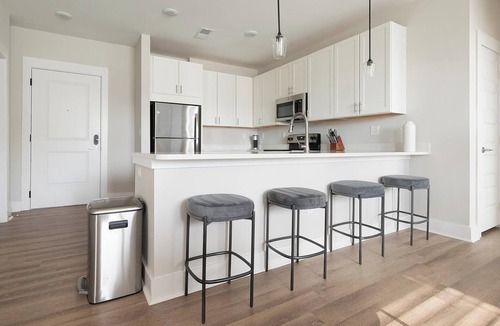 Hickory Apartment | Landing | Chic 2BD, Gym, Clubhouse