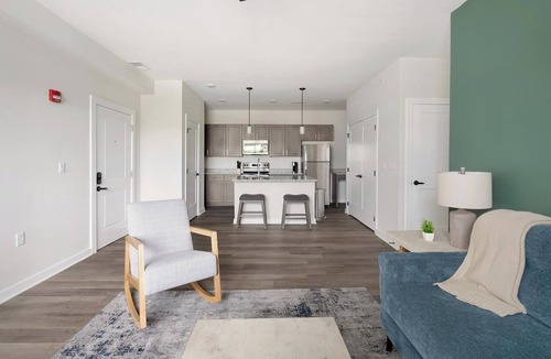 Knoxville Apartment | Landing | Spectacular 2BD, Gym