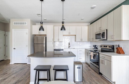 Kenton Apartment | Landing | Spectacular 2BD, Clubhouse, Yoga Studio