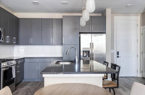 Savannah Apartment | Landing | Spectacular 2BD, Clubhouse, Yoga Studio