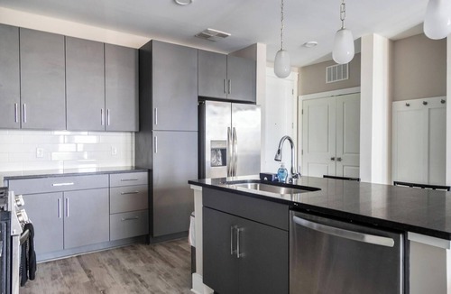 Savannah Apartment | Landing | Spectacular 2BD, Clubhouse, Yoga Studio