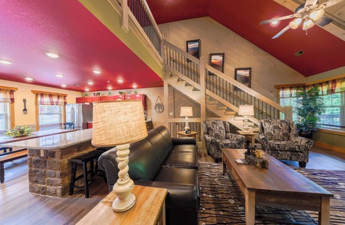 Gatlinburg Ski Chalet | Lap of Luxury – Stunning 6BR Chalet w/Indoor Pool, Game Rooms and Theater
