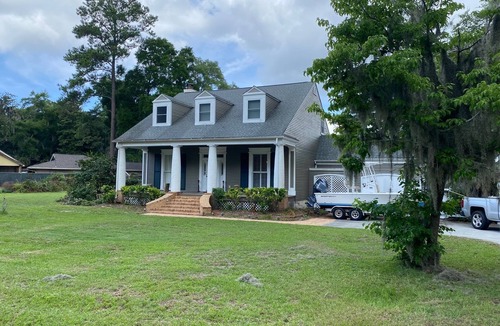 Burton House | Large Rustic Home for Marine Graduation and Family Fishing