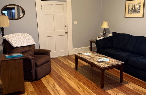 Greenville Apartment | Lovely Duplex w/Office near ECU-ECU Health-Uptown Greenville
