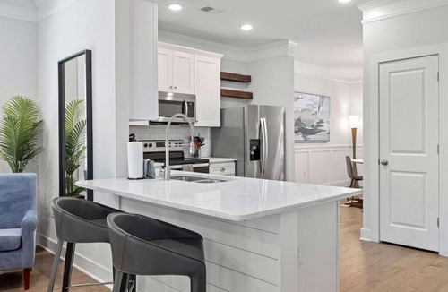 Mount Pleasant House | Lowcountry Lux, 5 min to Beach, 7 min to Dtwn