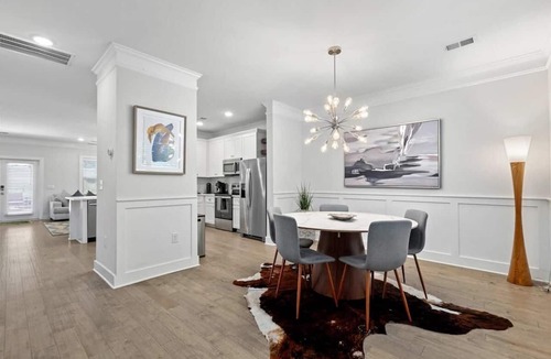 Mount Pleasant House | Lowcountry Lux, 5 min to Beach, 7 min to Dtwn