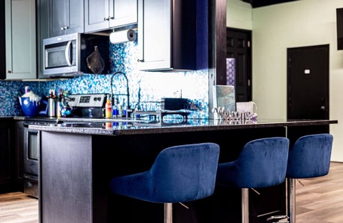 Knoxville Apartment | Lulu`s Loft ~ Walk to Food & Drinks | 5 min to DT