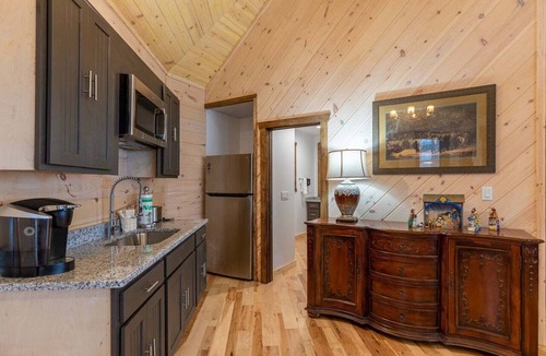 Blowing Rock Cabin | Lux 3600 Sq Ft Cabin, Game Rooms, Hot Tub, Long-Range Views!