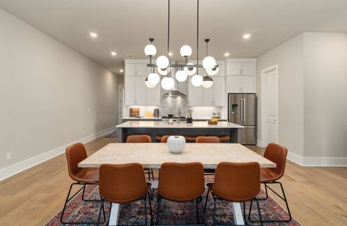 Watkinsville House | Lux and Spacious - King Beds, Chefs Kitchen, Fire Pit, Fast WiFi & Near UGA!
