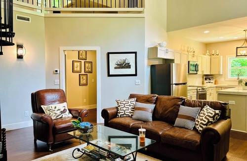 Highlands Cabin | Lux Highlands Cabin, 3 Bedroom, Sleeps 8 with Loft, Pets ok Skywater community