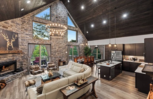 Alpine Lake Cabin | Luxe Lodge Hot Tub Arcade Game Rm, Outdoor Movies, Dogs OK, Resort w/Indoor Pool