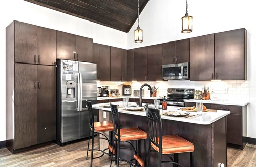 Alpine Lake Cabin | Luxe Lodge Hot Tub Arcade Game Rm, Outdoor Movies, Dogs OK, Resort w/Indoor Pool