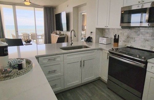 Fort Morgan Condo | Luxury 4 Bedroom Gulf Front K/K/K/K/TwinBunk - WIFI -Beach!