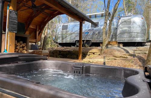 Pisgah Forest House | Luxury Airstream w hot tub, king bed, & grill