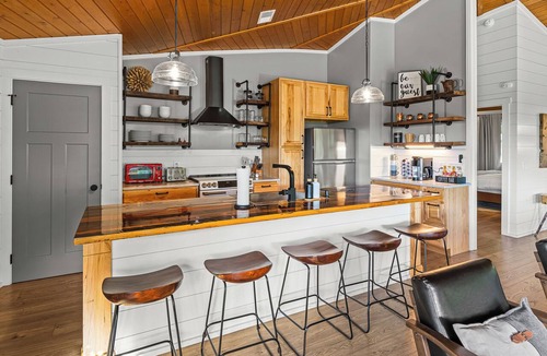 Leicester Cabin | Luxury Asheville Retreat : Barrel Sauna, Hot Tub & Stunning Mountain Views