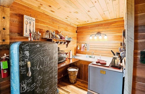 Greeneville Cabin | Luxury Cabin for Two with Beautiful River Views near Knoxville