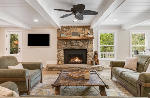 Candler House | Luxury Farmhouse Haven - Hike, Relax, BBQ, 25 mins to AVL