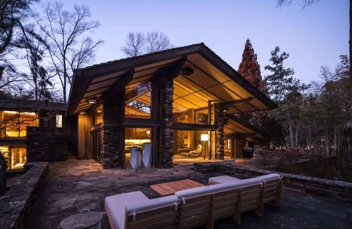 East Memphis House | Luxury Fay Jones Home - Hot Tub - Movie Theater