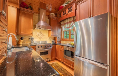 Santeetlah Cottage | Luxury Lake Santeetlah Mountain Cottage