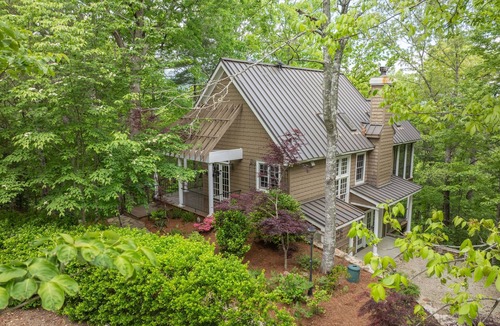 Santeetlah Cottage | Luxury Lake Santeetlah Mountain Cottage