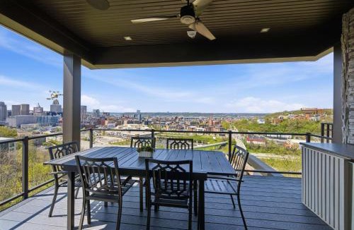 Mount Adams House | Luxury Mt Adams Retreat Suites