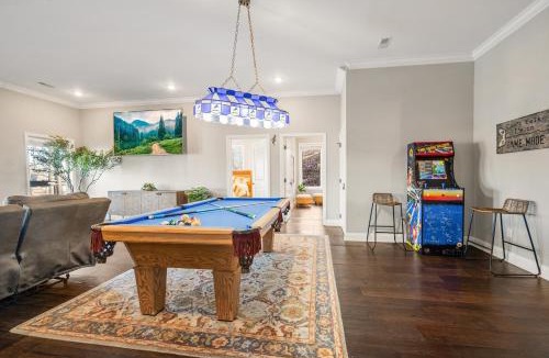 Sevierville House | Luxury Smoky Mountain Cabin, River View, Game Room, Firepit