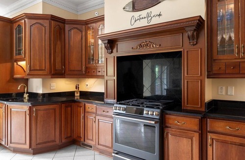 Ridgeway House | Luxury Vineyard Estate, Private Pool, Wine Country Escape, Near Winchester
