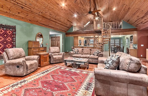 Candler Cabin | Magic Mountain Lodge; Magnificent Custom Built, FREE WiFi, Hot Tub, Fence Yard
