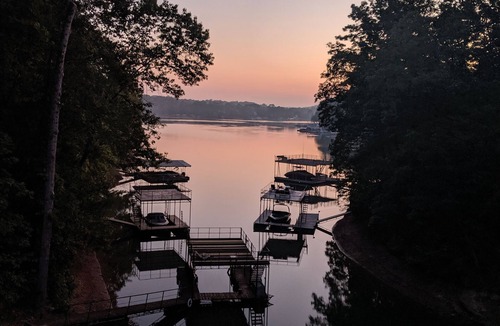 Dawsonville House | Magnificent Views family friendly dock kayak hot tub near wineries & outlet mall