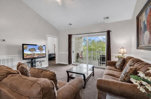 Central Myrtle Beach Apartment | Magnolia Pointe Condo Near Beach & Golf & Pools