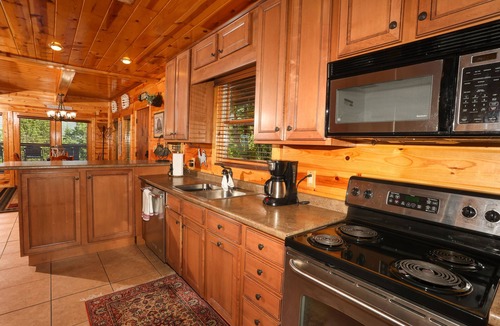 Chalet Village Cabin | Majestic Mtn VIEWS! Gatlinburg is 5 min. 3 Separate Decks. 2 Separate Game Rooms