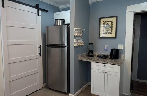 Birmingham House | Mara Retreat:Jacuzzi+Outdoor Movie Nights-Game Room,Fire Pit-Grill-Gated Parking
