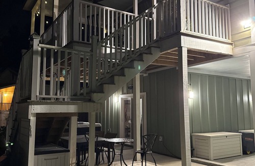 West Ashley House | Marsh-View Retreat w/Hot Tub I Golf Cart Friendly I 15 Min to Dwntown Charleston